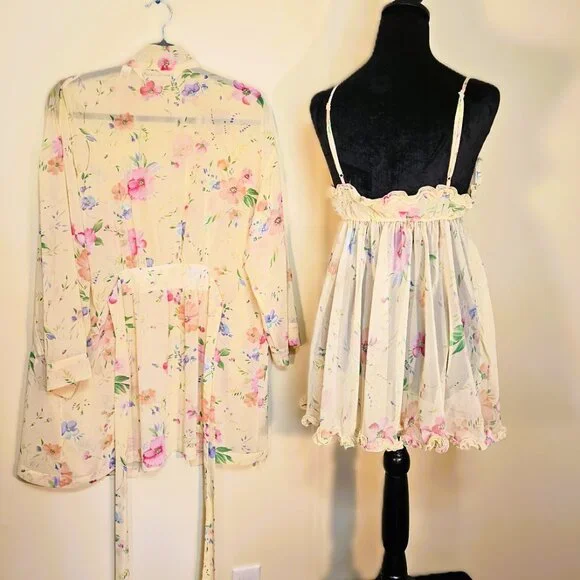 VS Vintage 2pc Yellow Floral Chiffon Gown and Robe Set